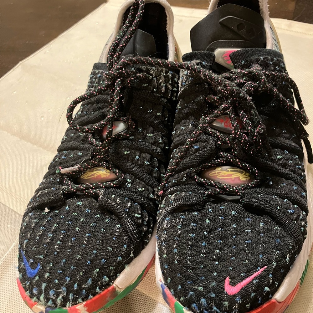 Nike Basketball Shoes